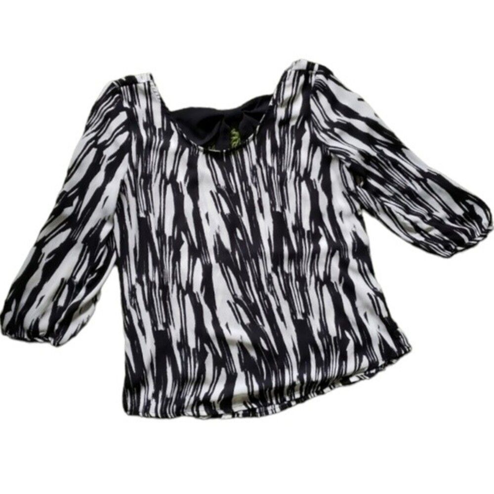 Charming Charlie Black & White Top - M - Picture 12 of 13